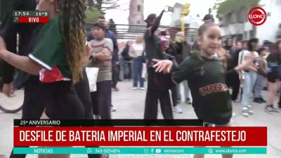 Desfile de Bater&iacute;a Imperial en el 25&ordm; Contrafestejo